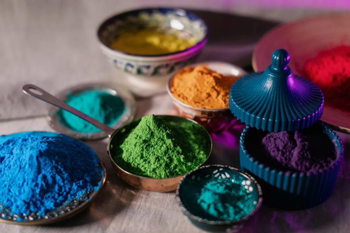 Natural Indigo vs Synthetic Indigo: Which Should You Use?